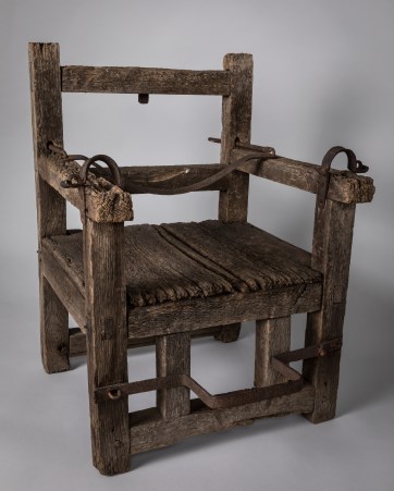 Ducking-Chair-English-traditional-17th-century-Jamestown-Yorktown-Foundation-collection